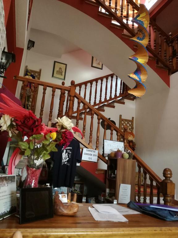 Hostal Del Tajo Peralejos de las Truchas Exteriör bild
