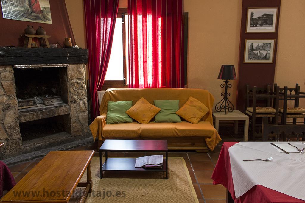 Hostal Del Tajo Peralejos de las Truchas Exteriör bild