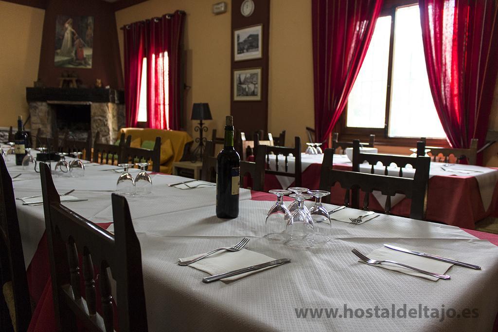 Hostal Del Tajo Peralejos de las Truchas Exteriör bild