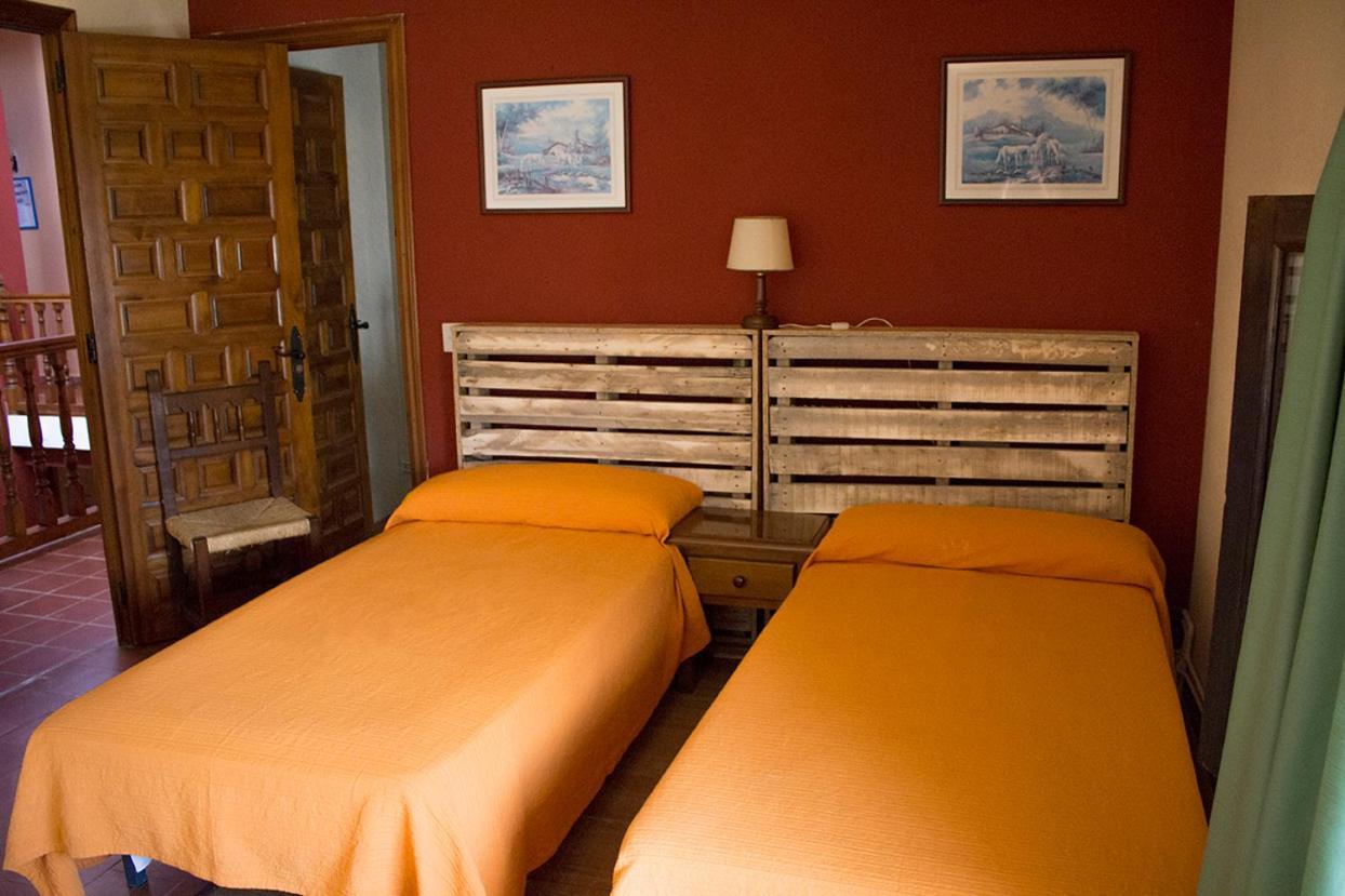 Hostal Del Tajo Peralejos de las Truchas Exteriör bild